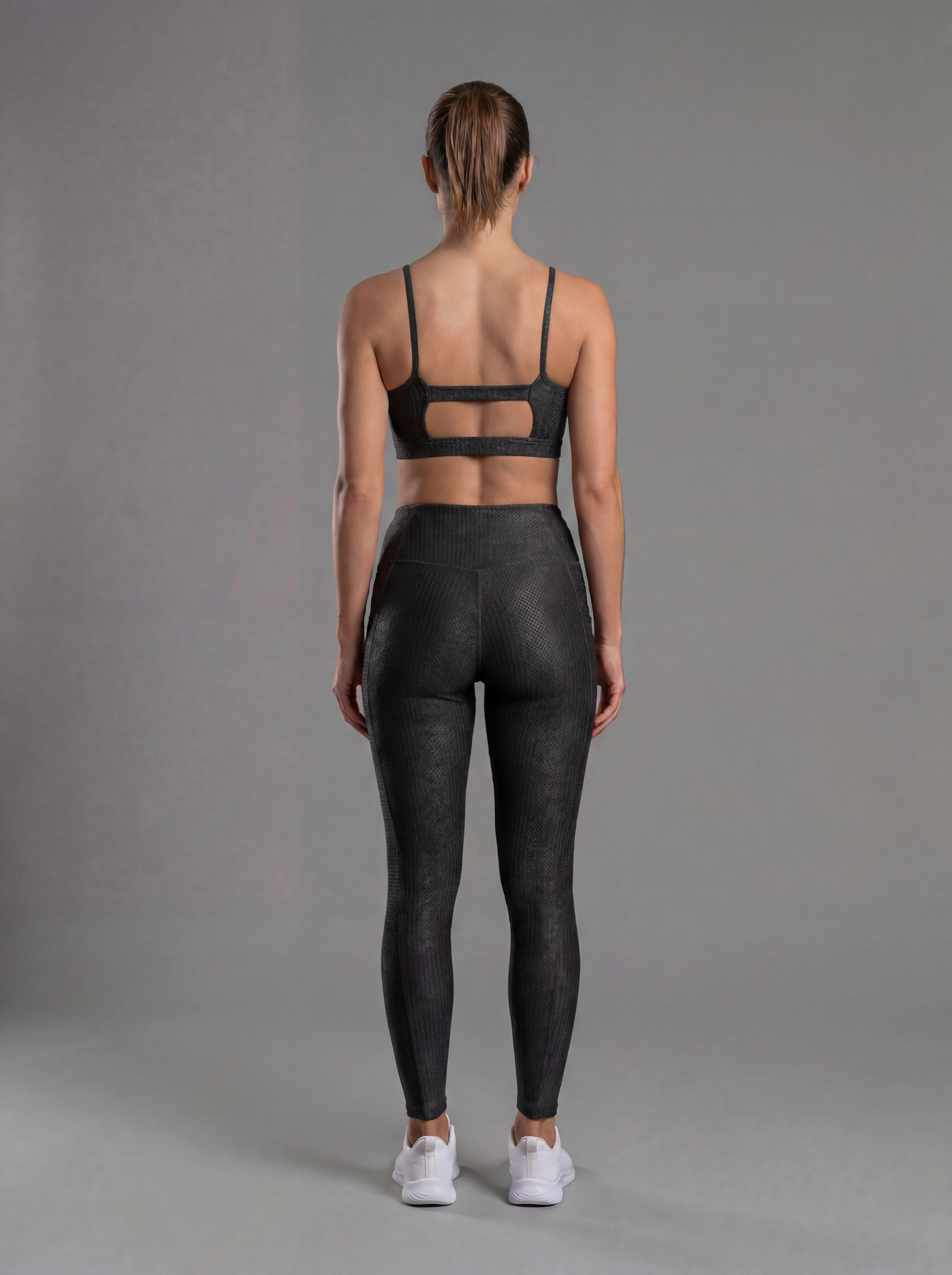 WELIV Venom 2-Piece Training Set – Sports Bra & Leggings